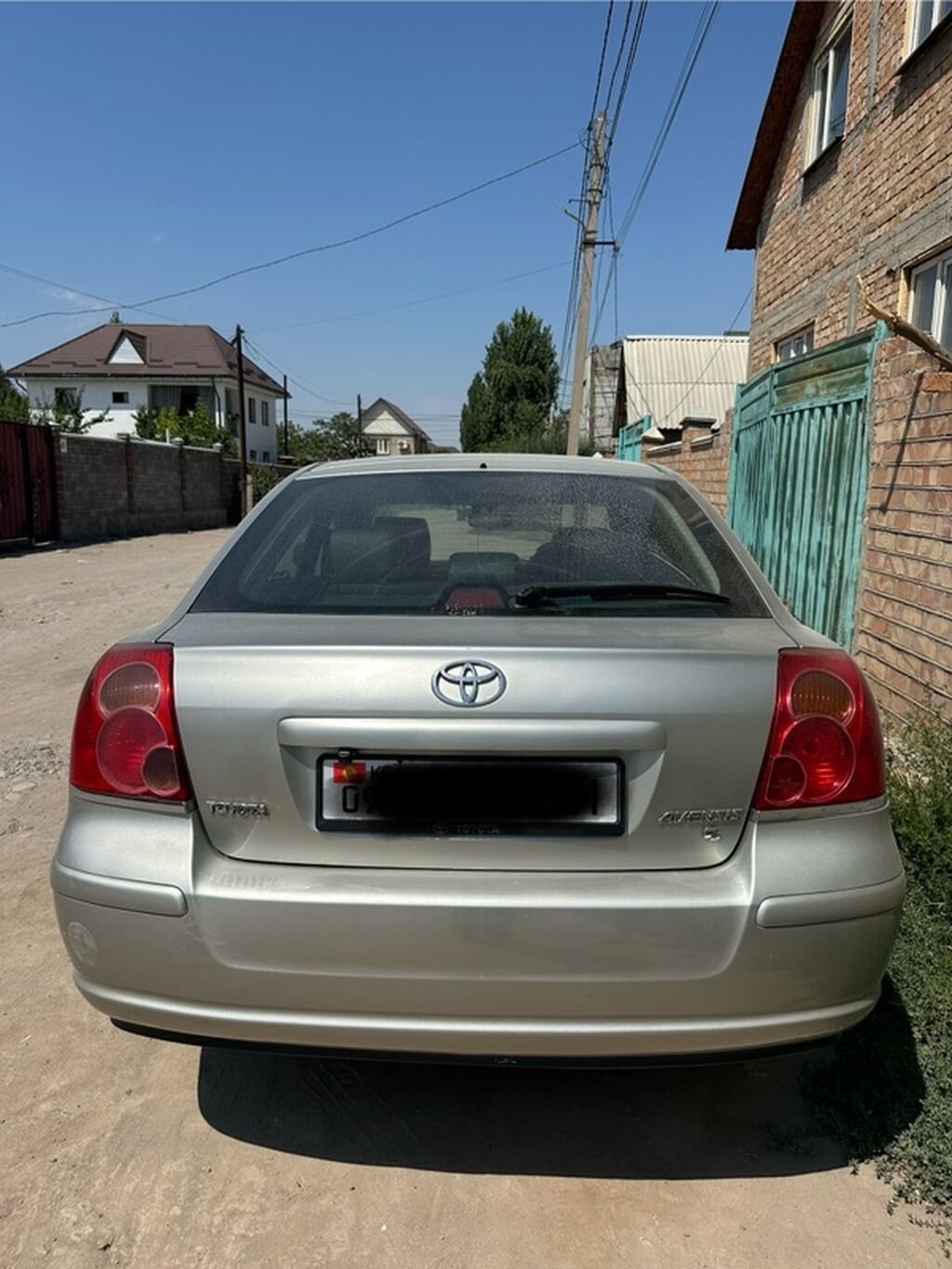 Toyota Avensis: 2005 г., 1.8 л, Автомат, Бензин, Седан: фото 3