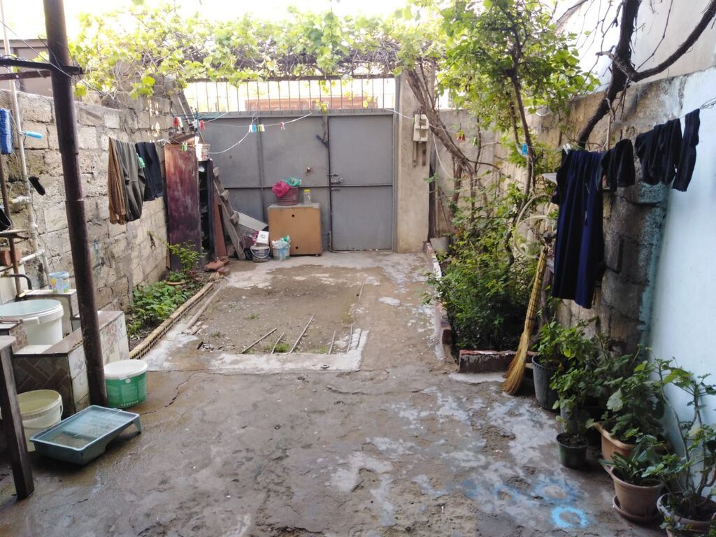 Bakıxanov qəs. 4 otaqlı, 136 kv. m, Kredit yoxdur, Orta təmir