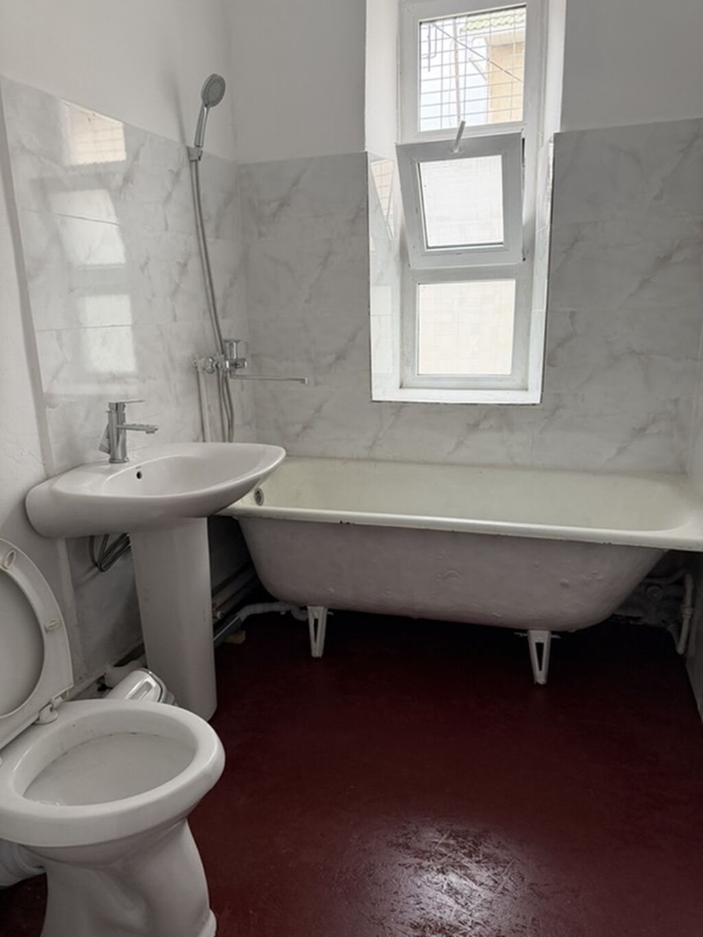 45 м², 3 комнаты, Бронированные двери, Парковка, Подвал, погреб