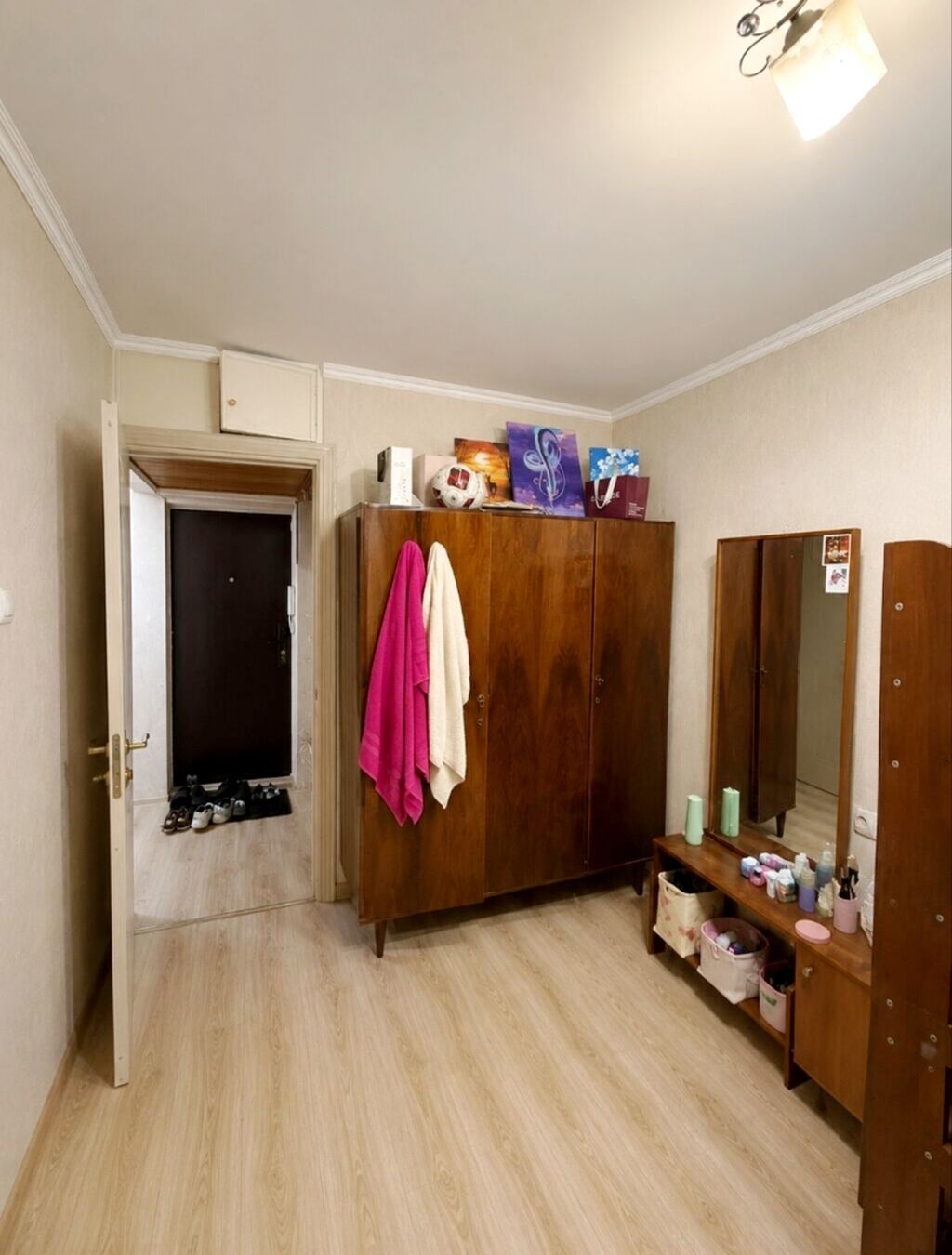 2 комнаты, 44 м², Дордой Плаза ТРЦ 104 серия, 2 этаж, Косметический ремонт: фото 3