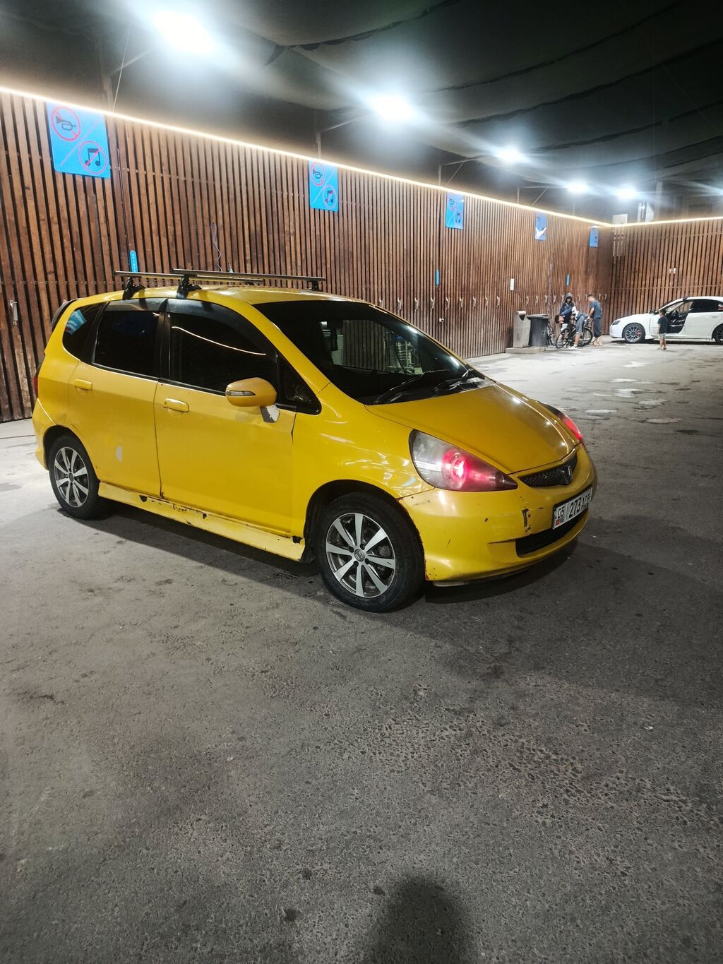 Honda Fit: 2005 г., 1.5 л, Вариатор, Бензин, Хэтчбэк: фото 6