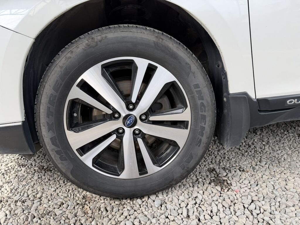 Subaru Outback: 2018 г., 2.5 л, Вариатор, Бензин, Универсал: фото 2