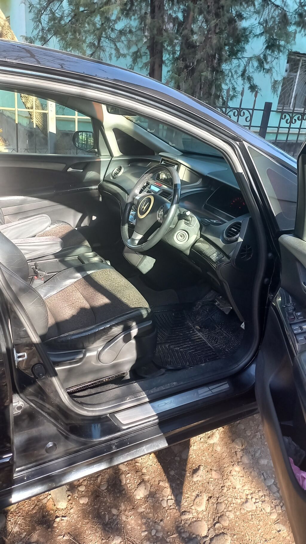 Honda Odyssey: 2004 г., 2.4 л, Автомат, Бензин, Минивэн: фото 3