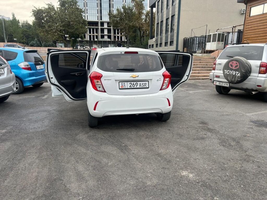 Продам Chevrolet Spark 2018 г., хэтчбек: фото 3