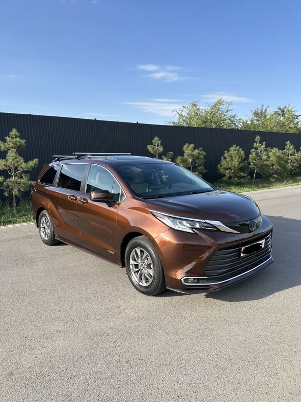 Toyota Sienna: 2021 г., 2.5 л, Автомат, Гибрид, Минивэн: фото 2