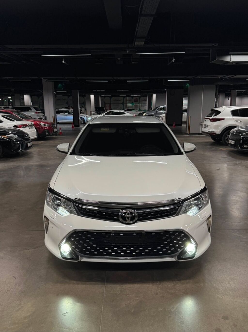Toyota Camry: 2015 г., 2.5 л, Автомат, Бензин, Седан: фото 1