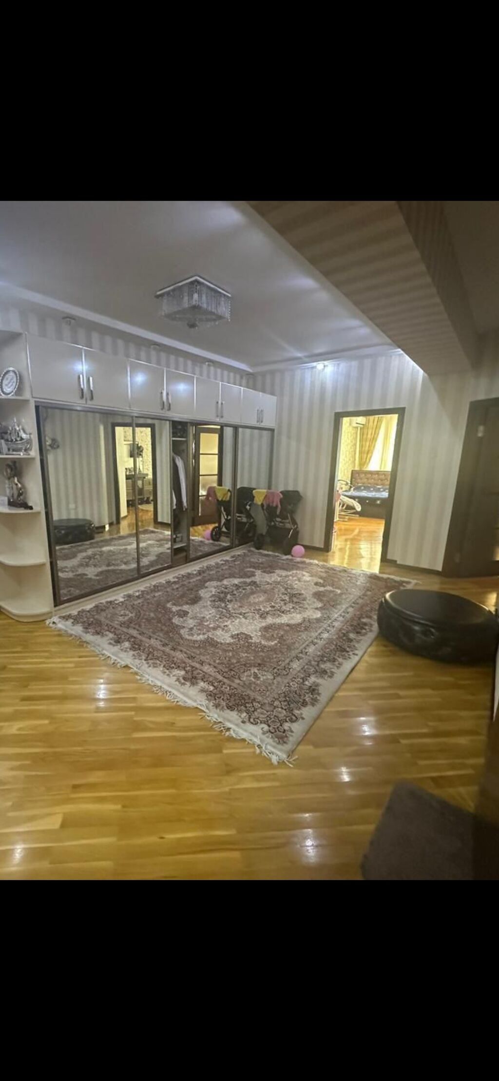 4 otaqlı, Yeni tikili, m. 20 Yanvar, 142 kv. m