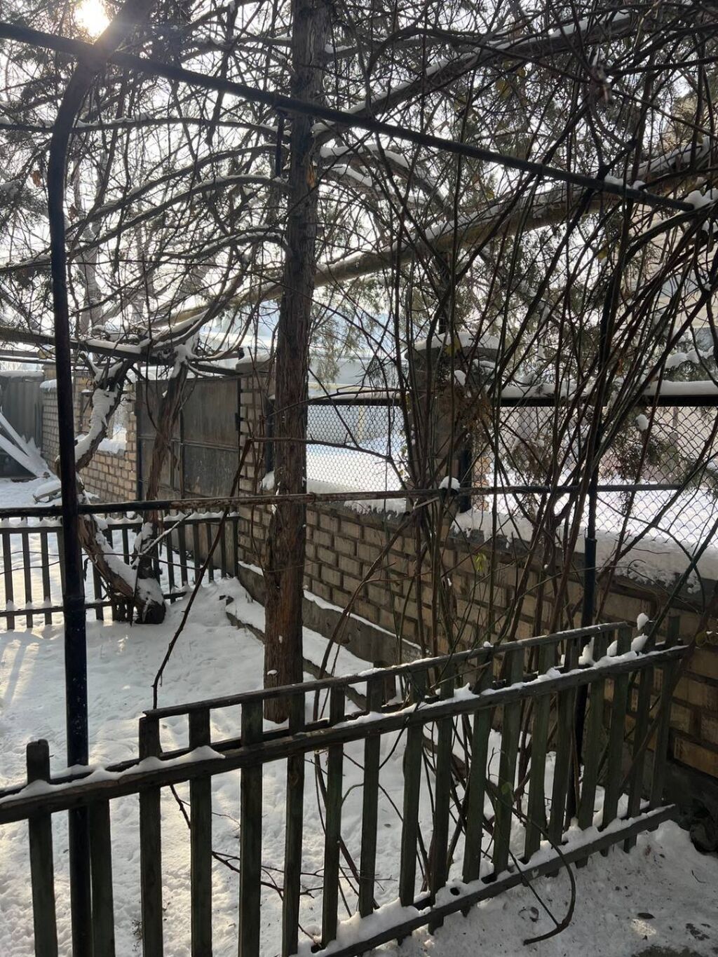 Продаю дом . Находится Шербакова /Манаса рядом Кут парк точный Адрес: фото 3