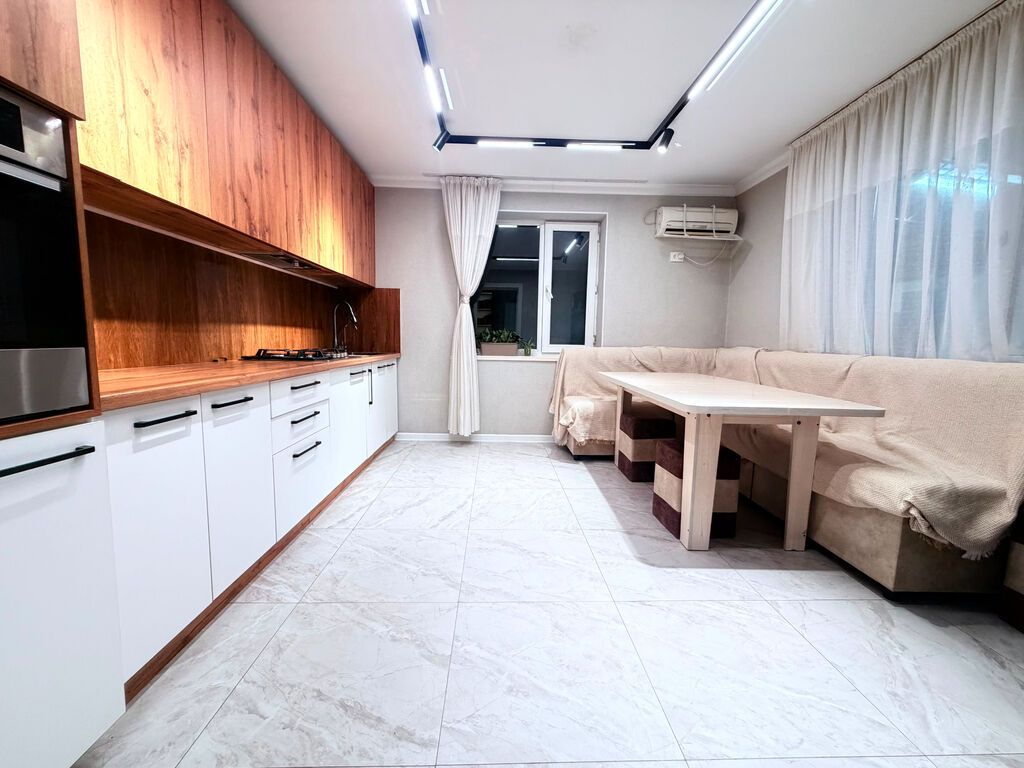 Продаётся дом с евро ремонтом Ак-Ордо, 120 кв.м. Лущихина: фото 2