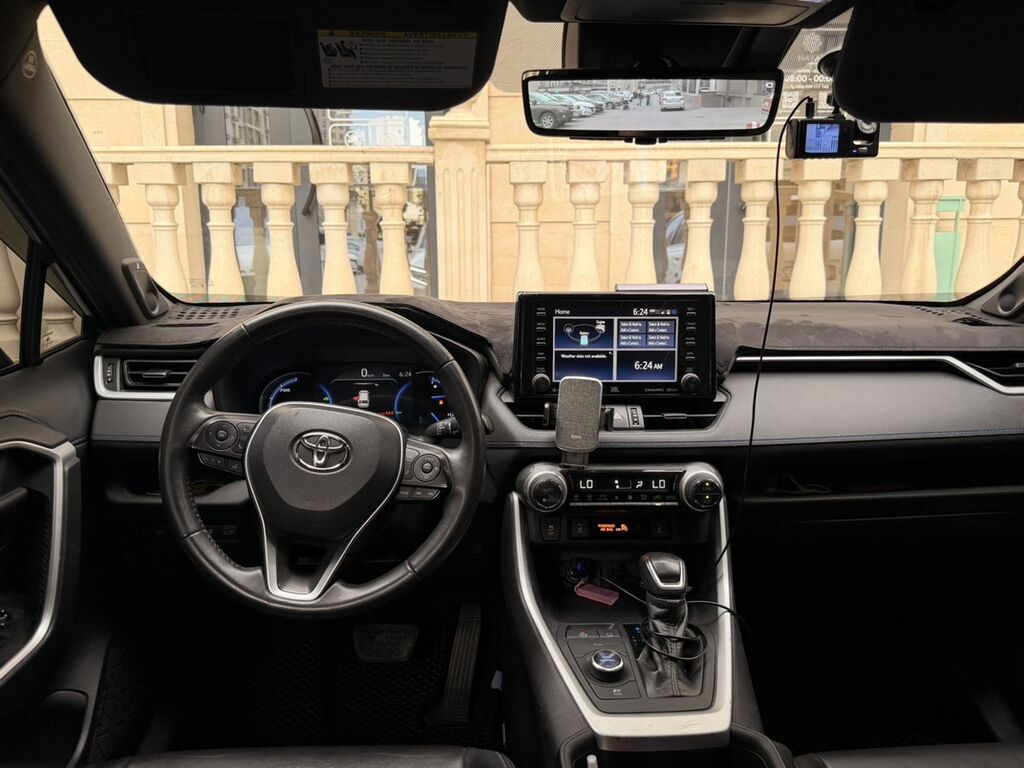 Toyota RAV4: 2020 г., 2.5 л, Вариатор, Гибрид, Кроссовер: фото 8
