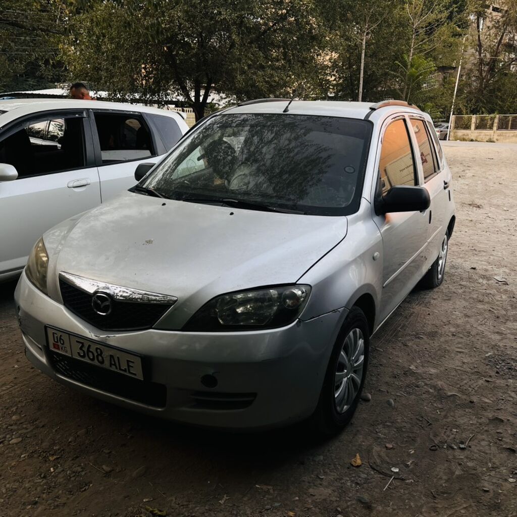 Mazda Demio: 2004 г., 1.6 л, Механика, Бензин, Хэтчбэк: фото 1