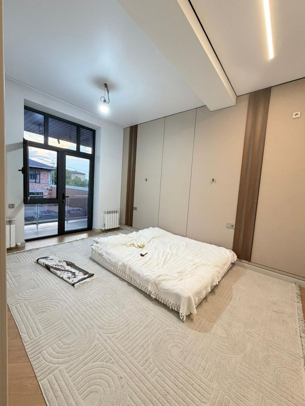 ЭКСКЛЮЗИВНЫЙ ДОМ ПРЕМИУМ-КЛАССА — 300 м² КОМФОРТА И УЮТА Просторный: фото 4