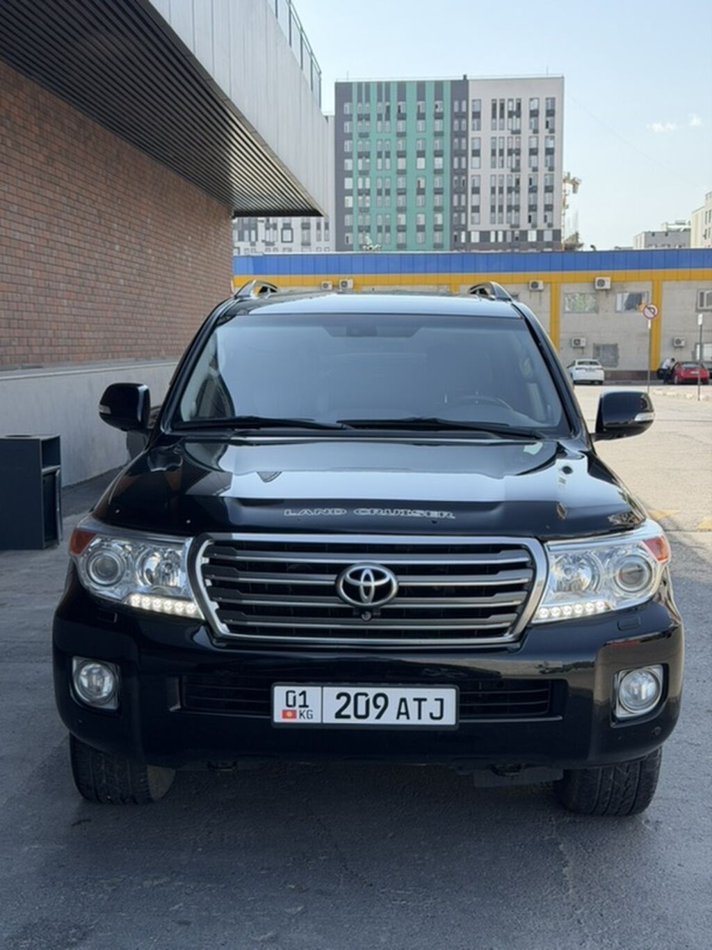 Toyota Land Cruiser: 2013 г., 4.6 л, Автомат, Бензин, Внедорожник: фото 3