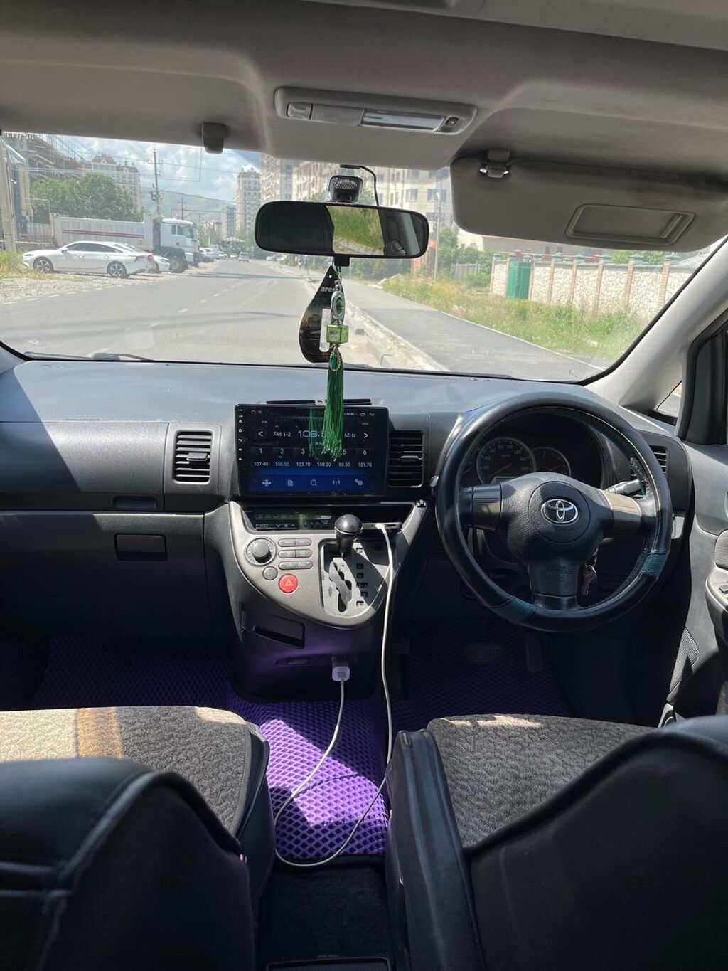Toyota WISH: 2004 г., 1.8 л, Автомат, Бензин, Минивэн: фото 8