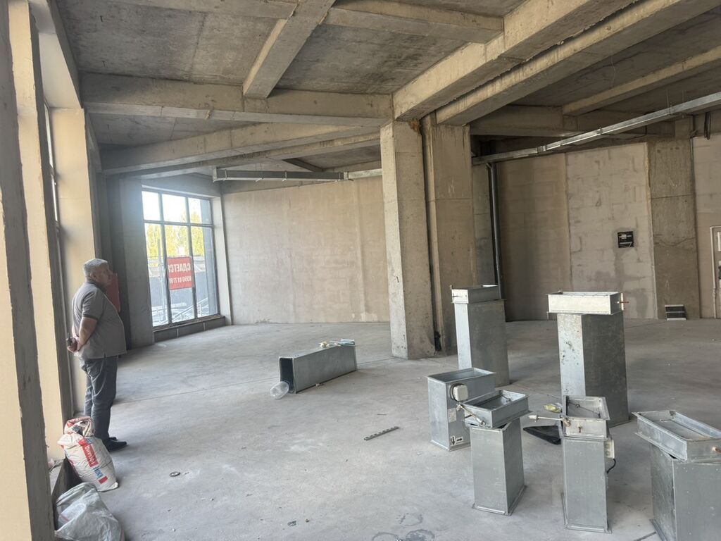 Коммерческое помещение в новом жилом комплексе 130 м2 микрорайон