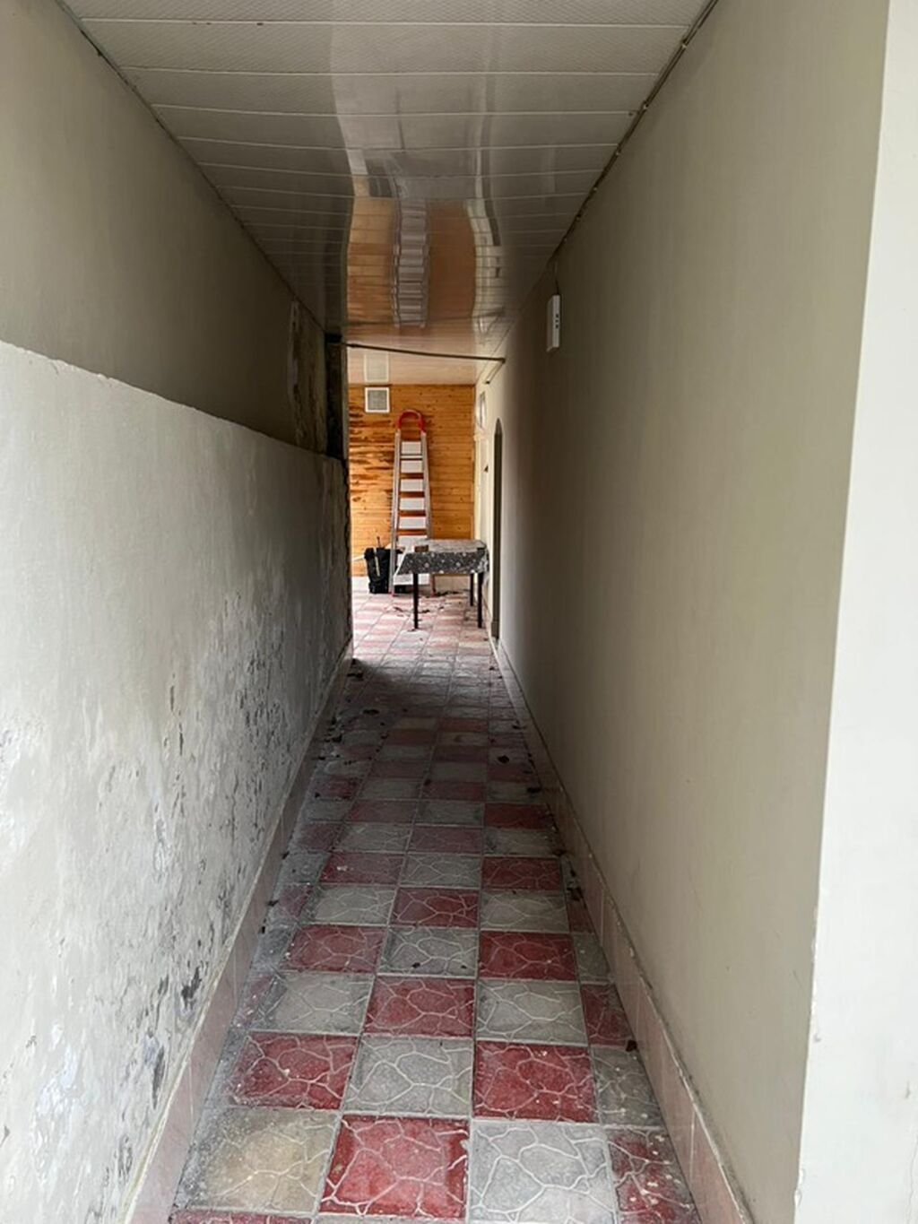 5 otaqlı, 110 kv. m, Orta təmir