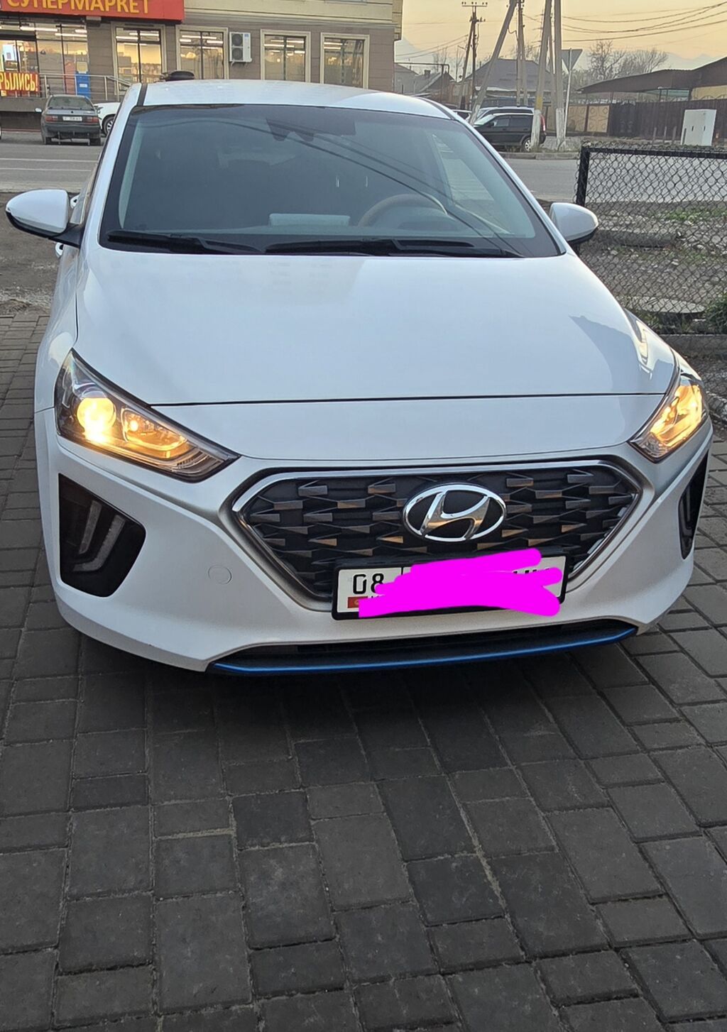 Hyundai Ioniq: 2020 г., 1.6 л, Автомат, Гибрид, Хэтчбэк: фото 3