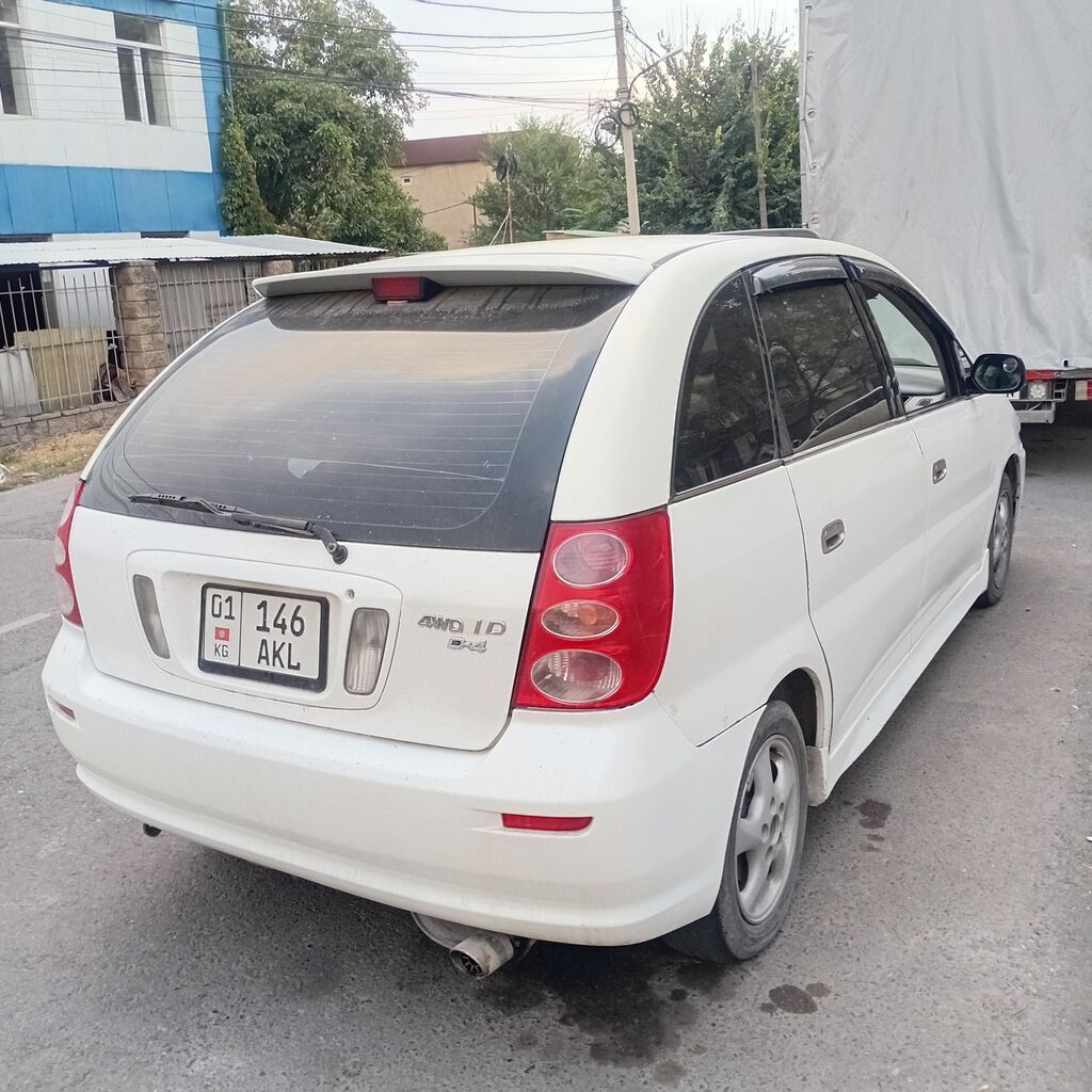 Toyota Nadia: 1998 г., 2 л, Автомат, Бензин, Хэтчбэк: фото 3