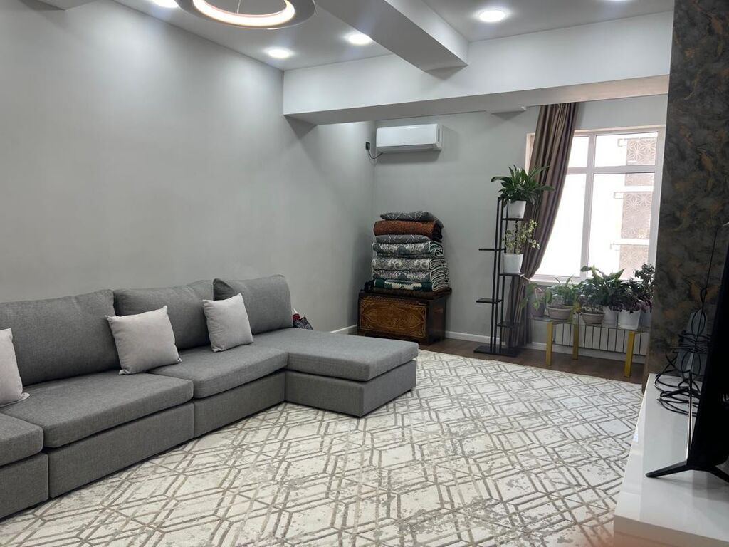 3 комнаты, 97 м², ул. Кулатова / Матросова 11 этаж: фото 1