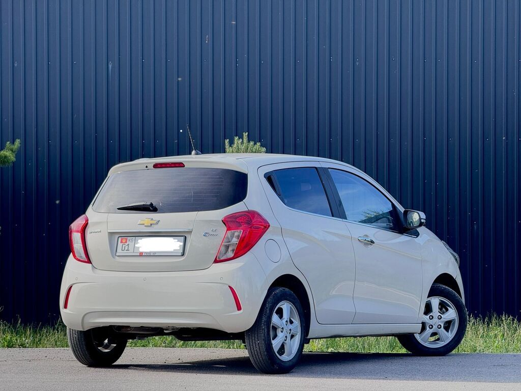 Chevrolet Spark: 2017 г., 1 л, Вариатор, Бензин, Хэтчбэк: фото 2