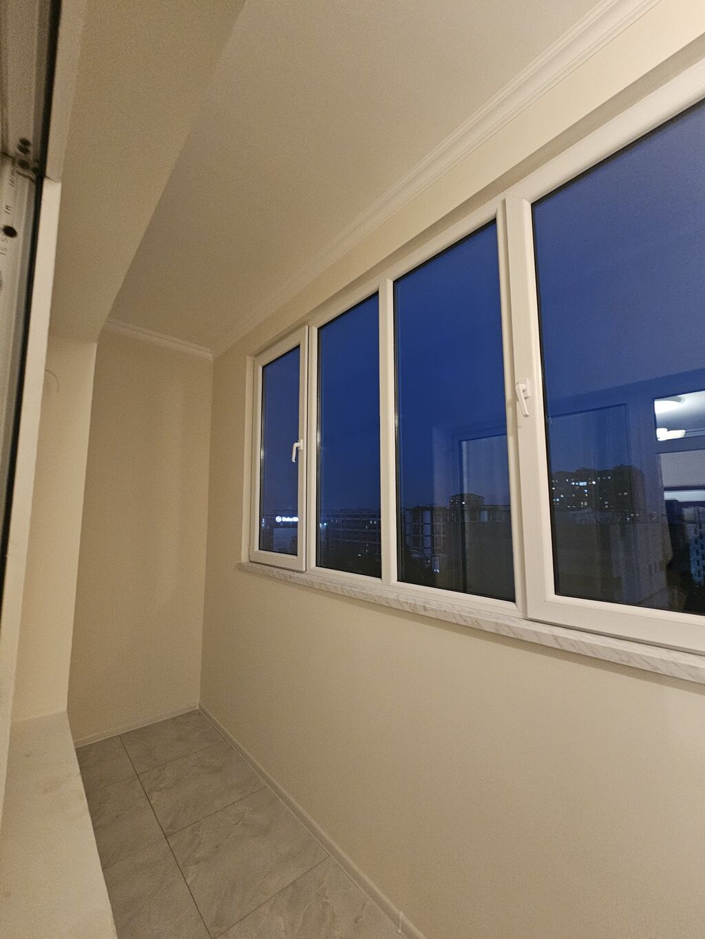 6-cı mikrorayon, 4 otaqlı, Yeni tikili, m. Azadlıq Prospekti, 150 kv. m