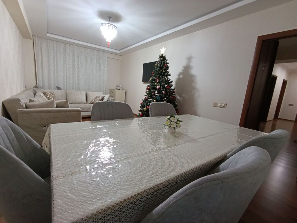 3 otaqlı, Yeni tikili, 110 kv. m
