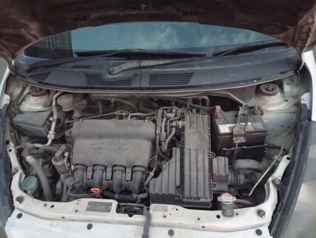 Honda Fit: 2002 г., 1.3 л, Автомат, Бензин, Хэтчбэк: фото 6