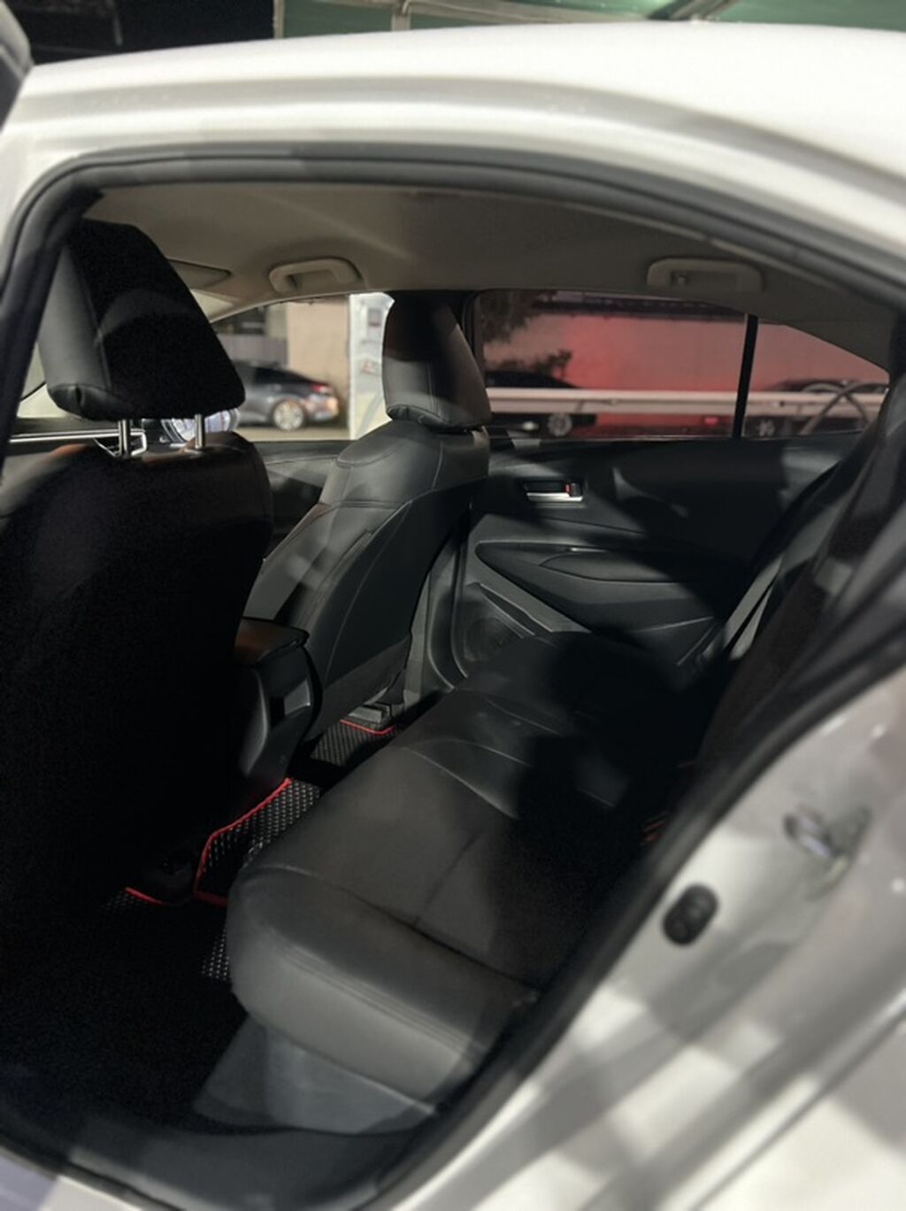 Toyota Corolla: 2020 г., 1.8 л, Бензин, Седан: фото 8