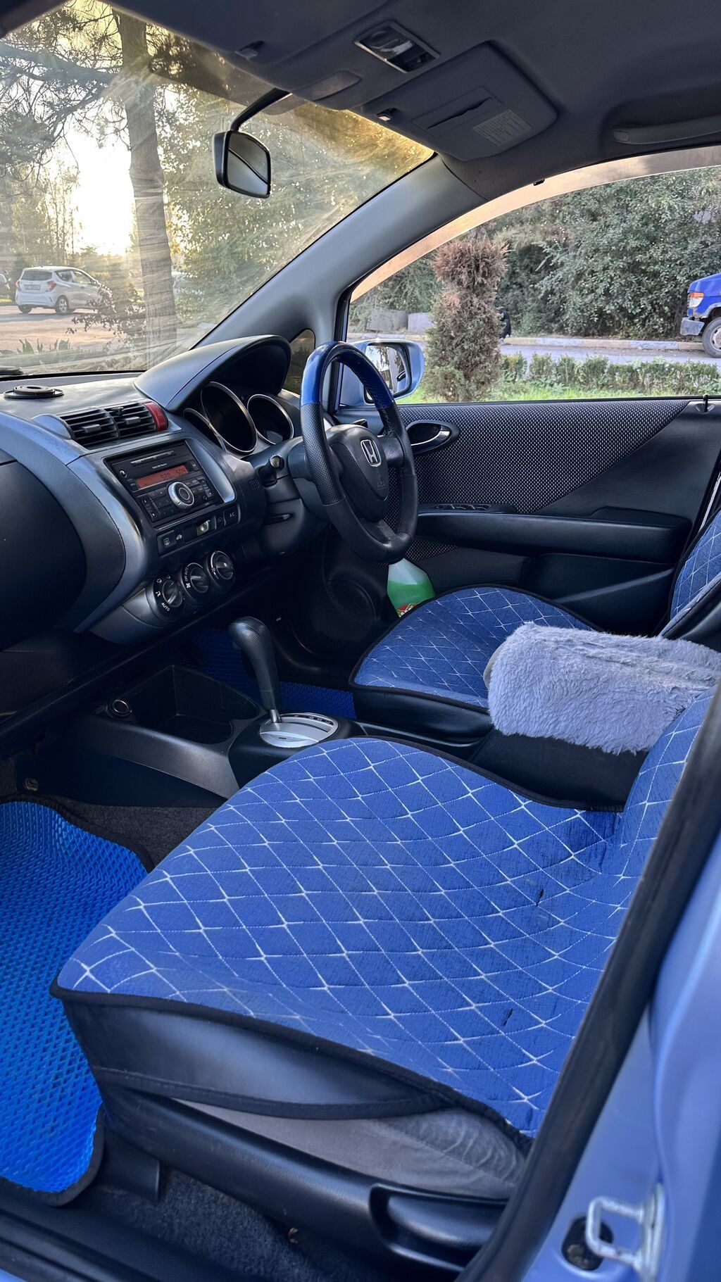 Honda Fit: 2003 г., 1.3 л, Автомат, Бензин, Хэтчбэк: фото 6