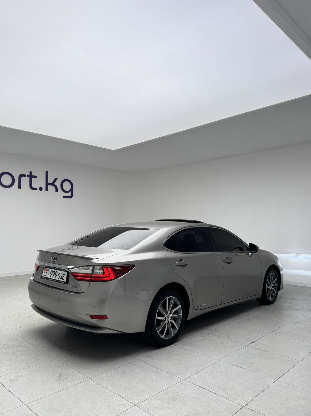 Lexus ES: 2016 г., 2.5 л, Автомат, Гибрид, Седан: фото 5