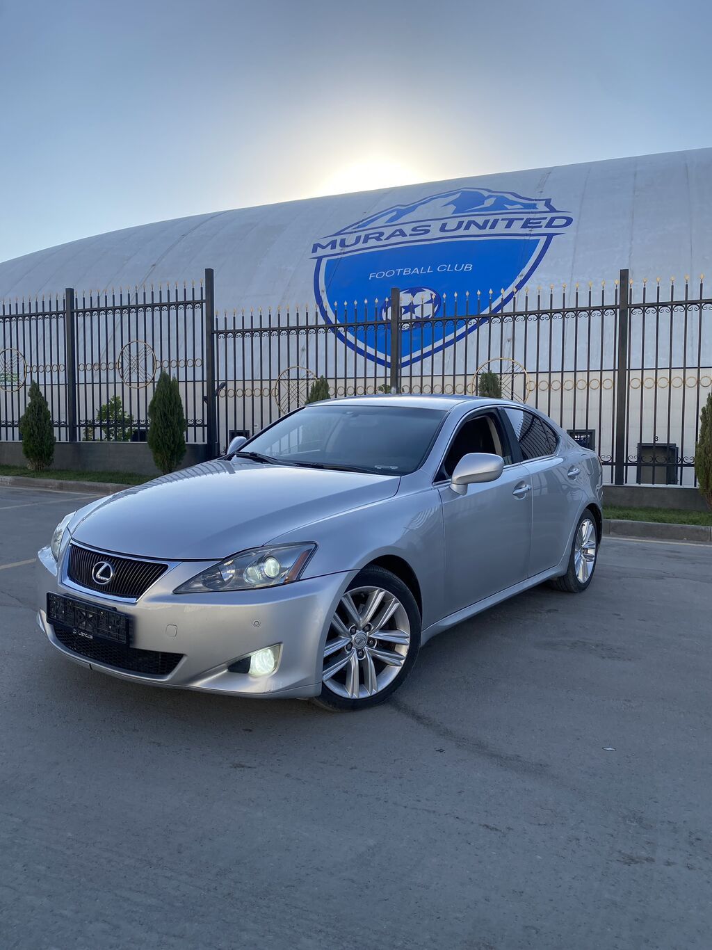 Lexus IS
