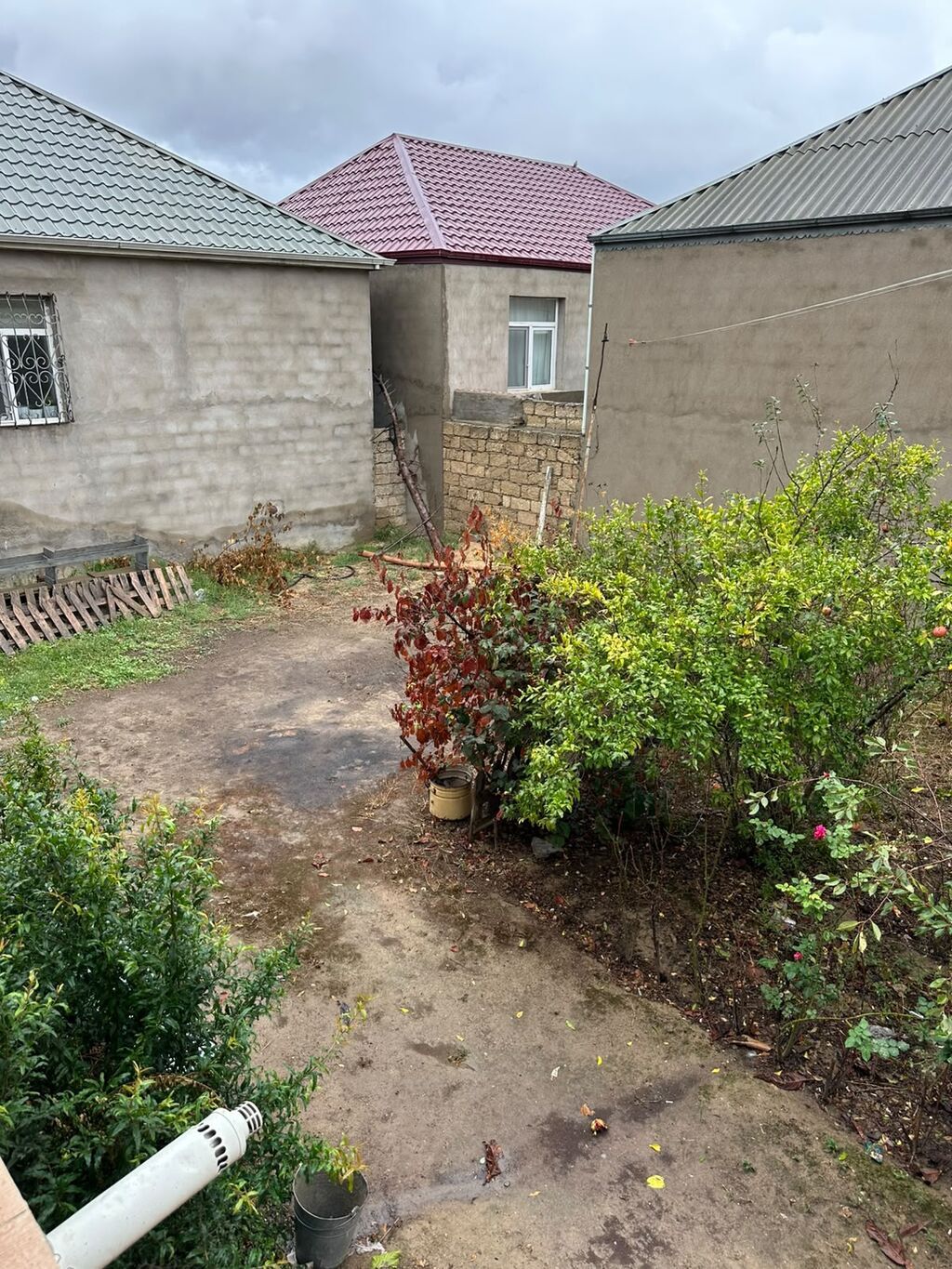 Bakı, Ramana qəs., 3 otaqlı, Köhnə tikili, m. Koroğlu, 100 kv. m