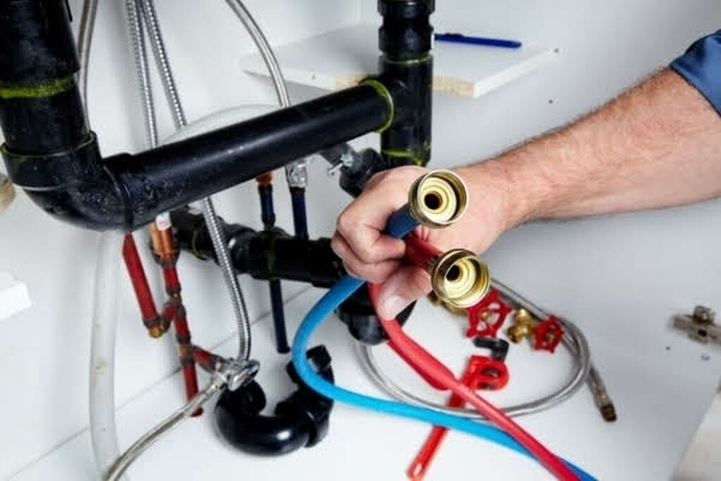 Услуги сантехника водоснабжение канализация отопление монтаж ...