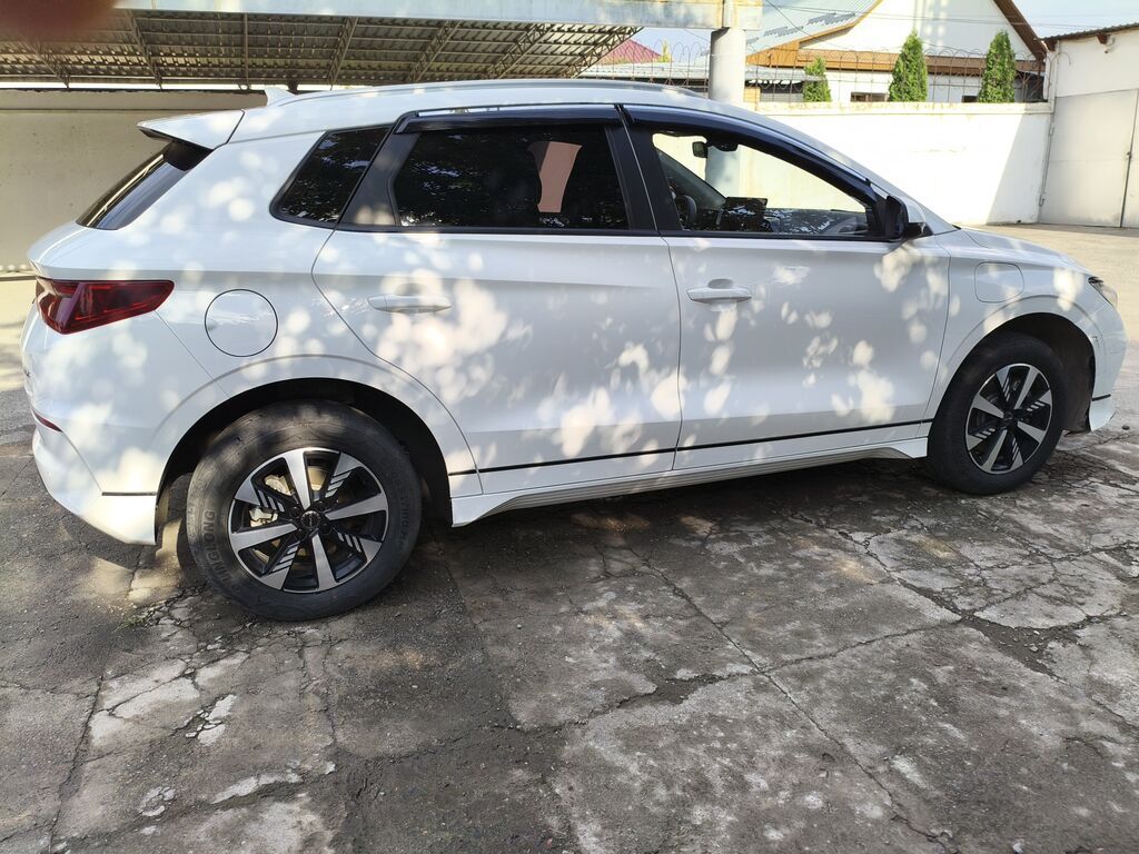 BYD E2: 2024 г., Автомат, Электромобиль, Хэтчбэк: фото 3