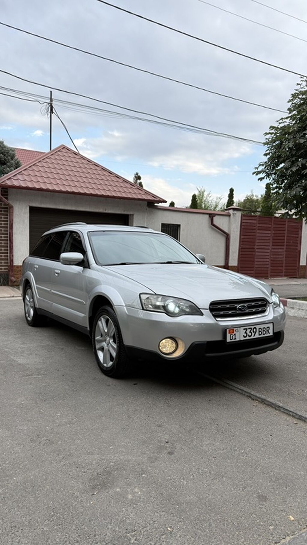 Subaru Outback: 2005 г., 3 л, Автомат, Газ, Универсал: фото 2