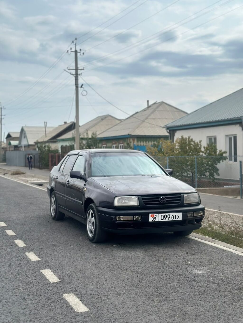 Volkswagen Vento: 1992 г., 2 л, Механика: фото 6