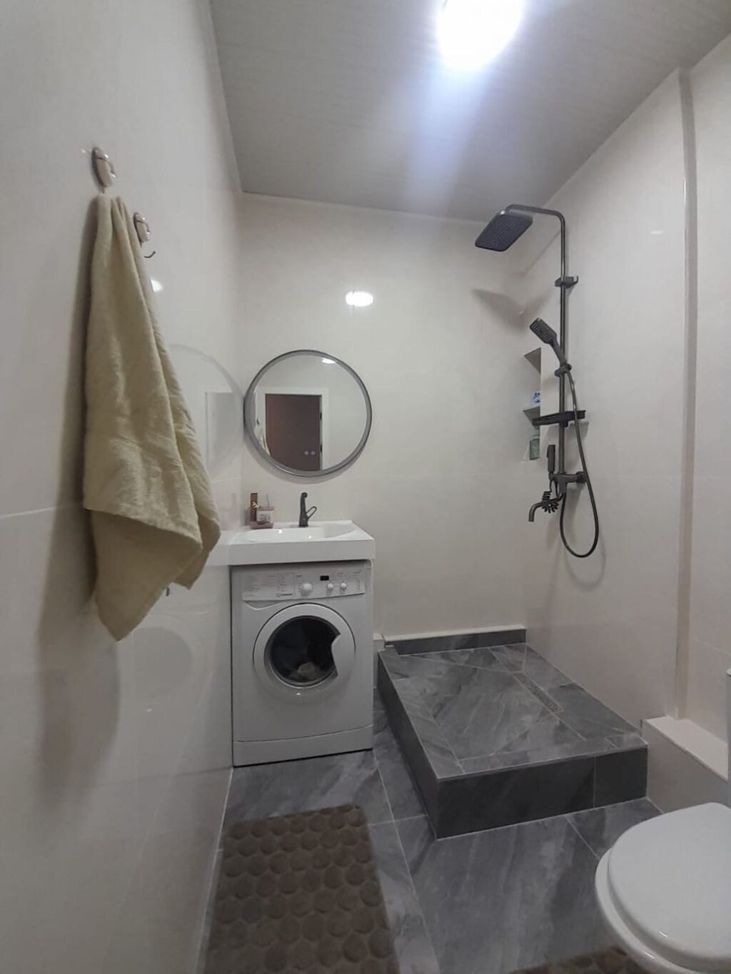 1 комната, 43 м², Киргизия 1 106 серия улучшенная, 5 этаж, Евроремонт: фото 5