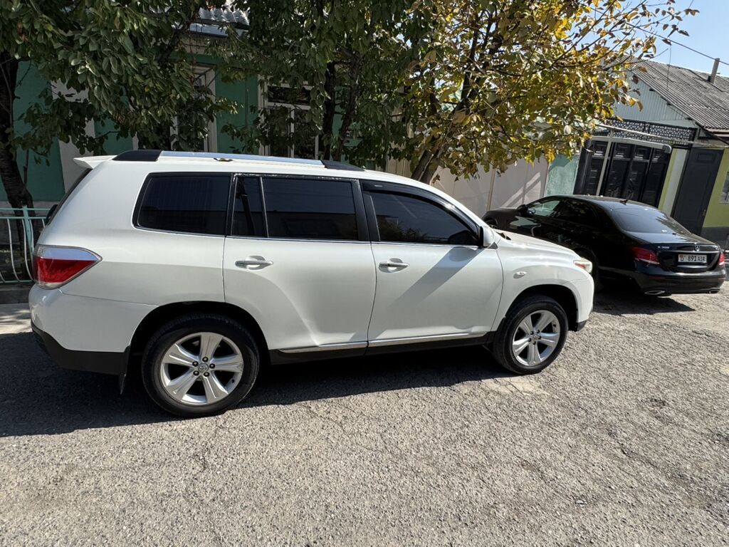 Toyota Highlander: 2011 г., 3.5 л, Автомат, Бензин, Кроссовер: фото 5