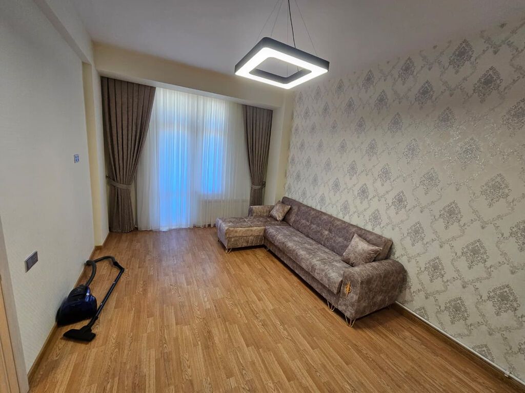 3 otaqlı, Yeni tikili, 78 kv. m