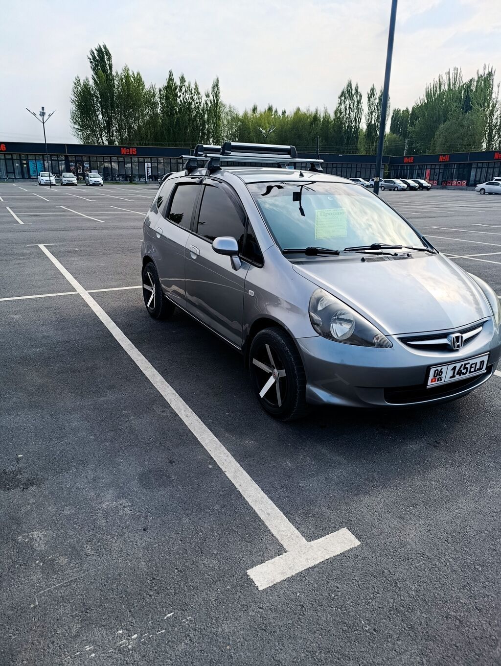 Honda Jazz: 2008 г., 1.3 л, Механика, Бензин, Хэтчбэк: фото 3