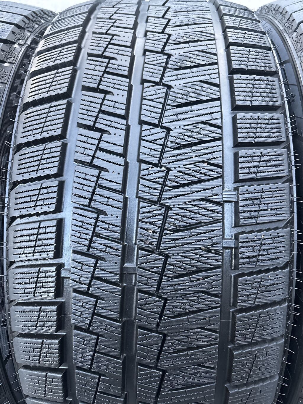 Шины 275 / 35 / R 19, Зима, Б/у, Комплект, Легковые, Китай, Kapsen: фото 4
