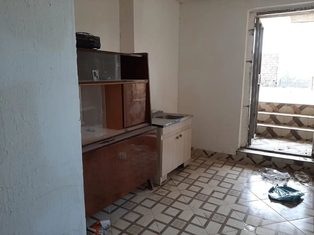 100 kv. m, 3 otaqlı, Kommunal xətlər qoşulmayıb