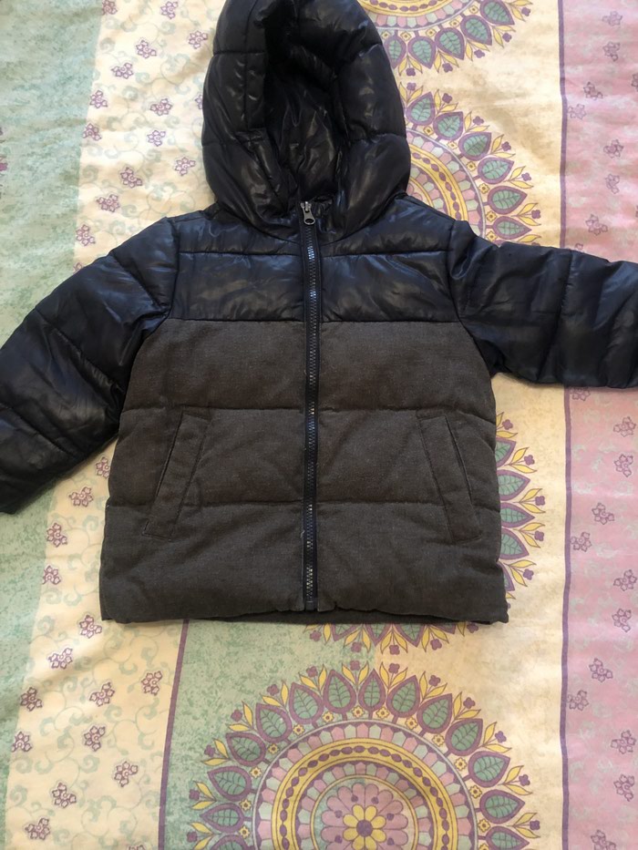 Üst geyimləri: Курка Benetton на 2года - lalafo.az Bakı şəhərində Курка Benetton на 2года