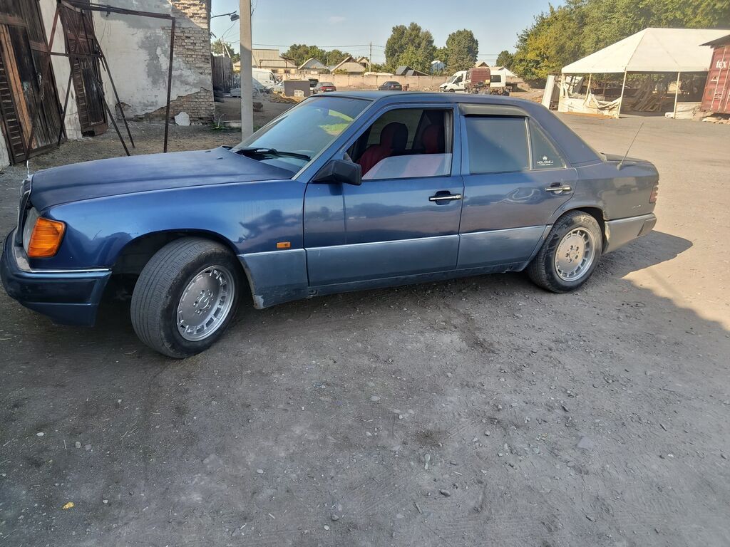 Mercedes-Benz W124: 1990 г., 2.3 л, Механика, Бензин, Седан: фото 3