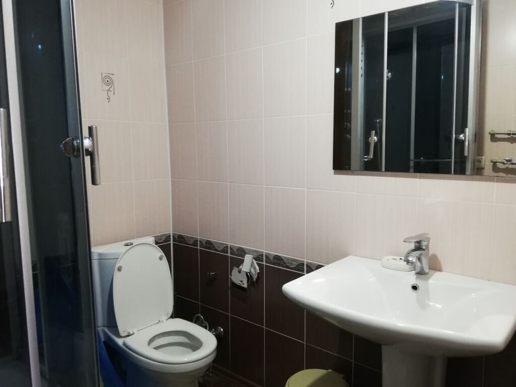 Сдаю 2к кв(сделана под 3 к), 90м2, 9этаж из 9. Полностью мебель,ТВ: фото 3