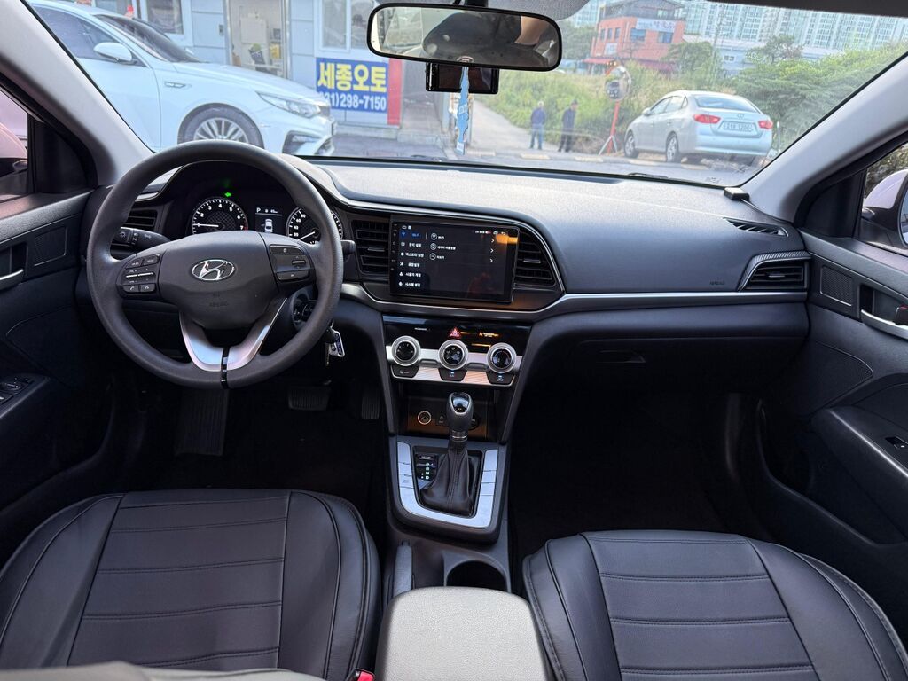 Hyundai Avante: 2019 г., 1.6 л, Типтроник, Бензин, Седан: фото 6
