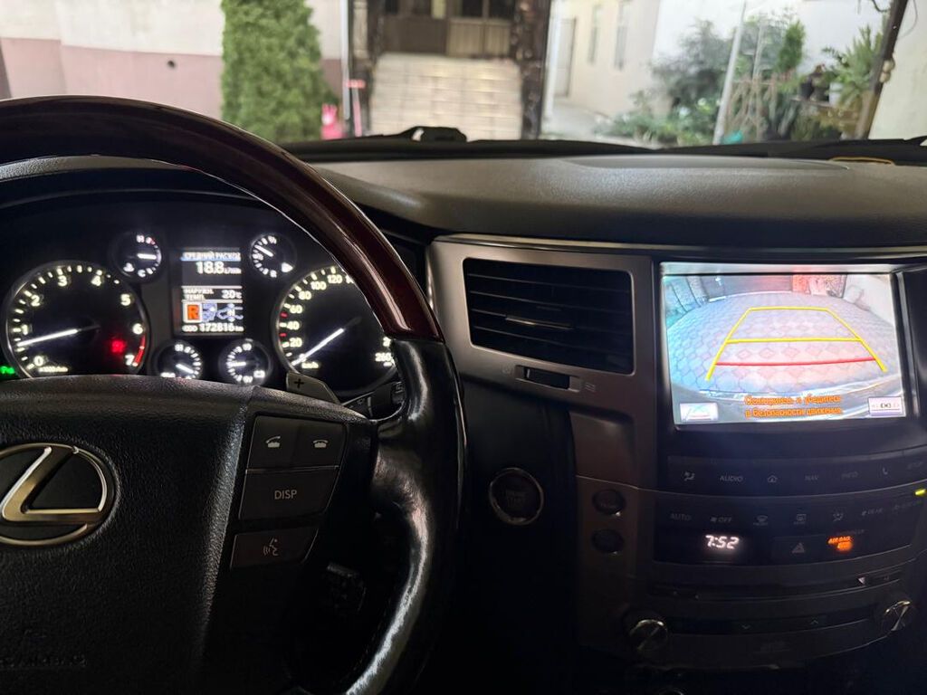 Lexus LX: 2012 г., 5.7 л, Автомат, Бензин, Внедорожник: фото 8