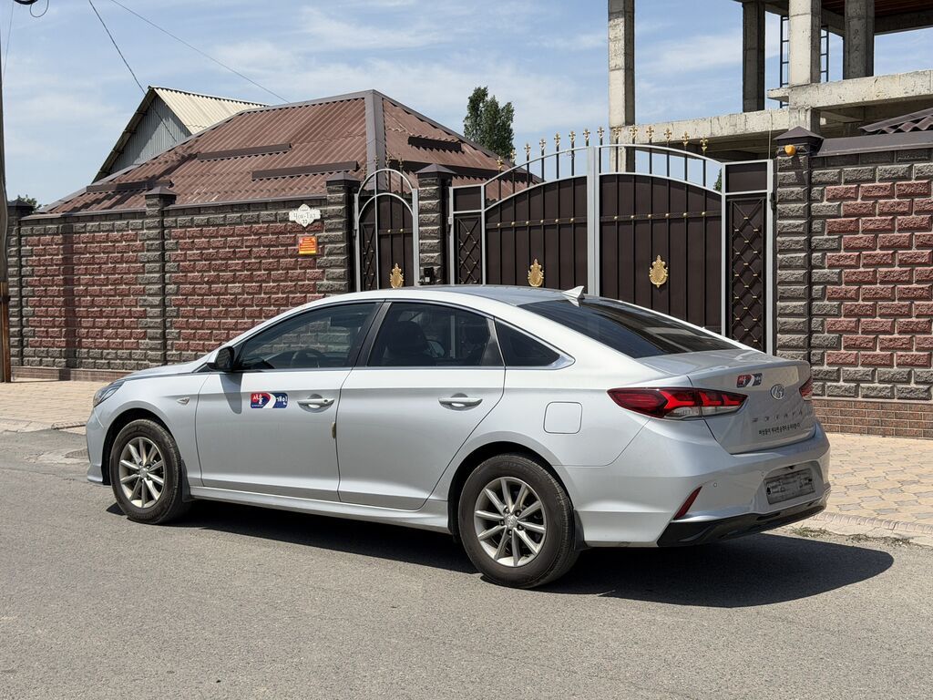 Hyundai Sonata: 2021 г., 2 л, Автомат, Газ, Седан: фото 3
