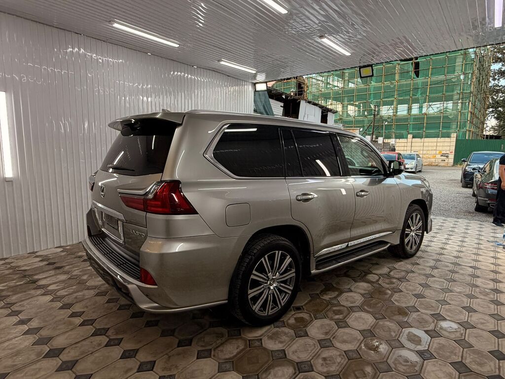 Lexus LX: 2016 г., 5.7 л, Автомат, Бензин, Внедорожник: фото 3