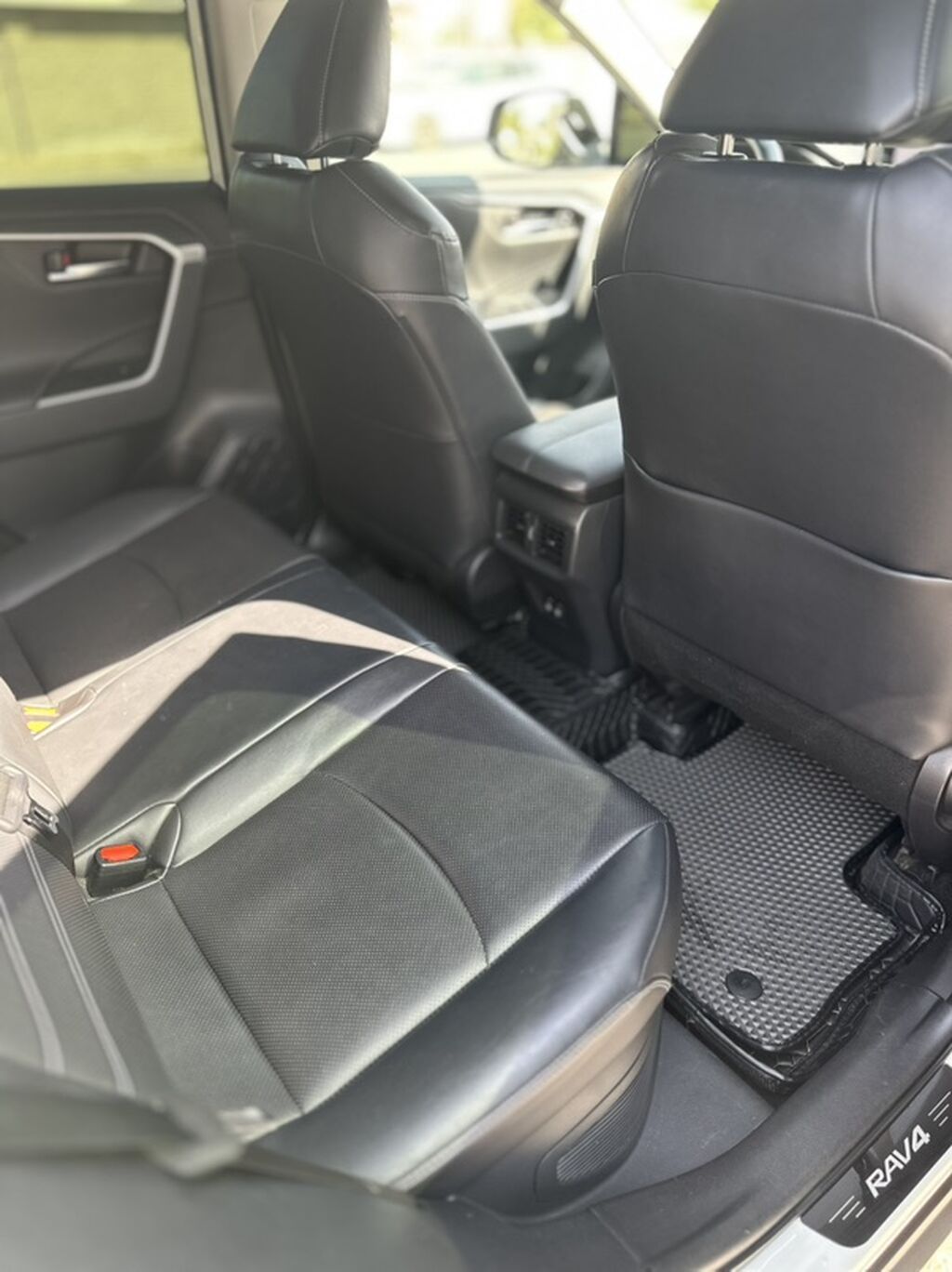 Toyota RAV4: 2020 г., 2.5 л, Вариатор, Гибрид, Кроссовер: фото 5